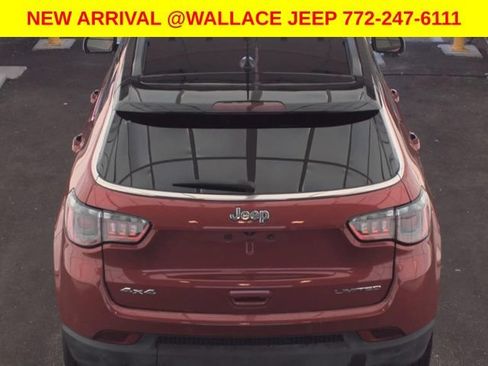 Used 2025 Jeep Compass Limited AWD/4WD image 2