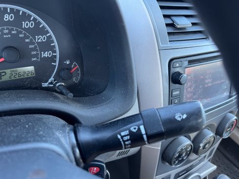 Used 2013 Toyota Corolla LE FWD image 22