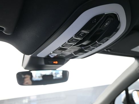 Certified 2024 Porsche Macan Turbo AWD/4WD image 17