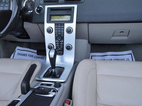 Used 2011 Volvo C70 T5 w/ Convenience Pkg image 25