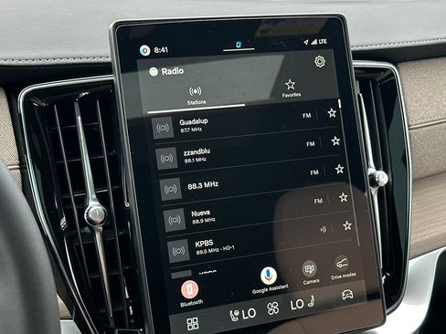New 2026 Volvo XC90 T8 Plus AWD/4WD image 17