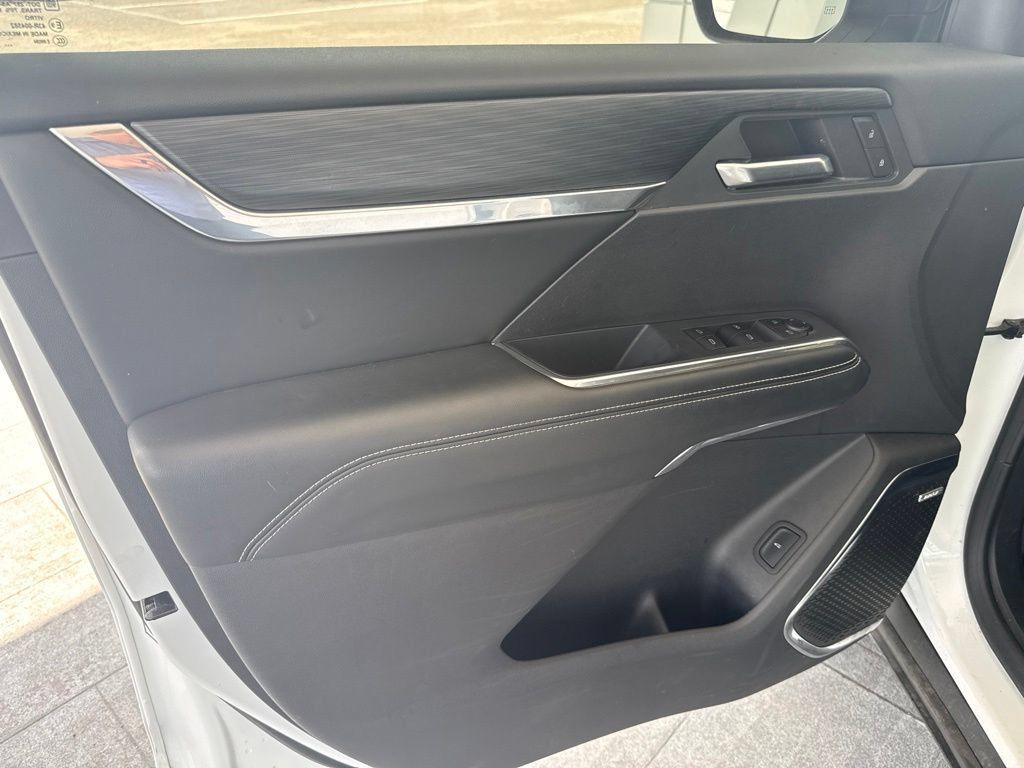 Used 2025 GMC Acadia Elevation FWD image 31