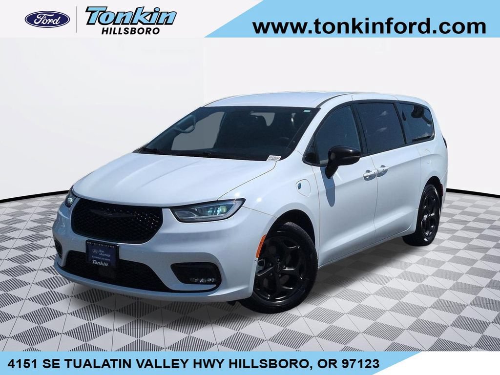 Used 2024 Chrysler Pacifica Limited FWD image 1
