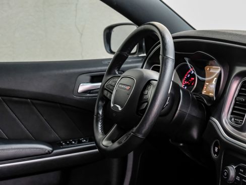 Used 2019 Dodge Charger Scat Pack w/ Navigation & Travel Group RWD image 13