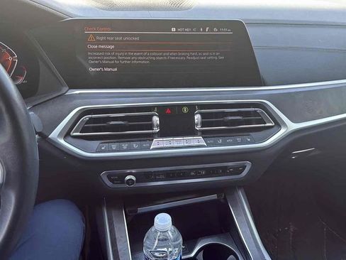 Used 2022 BMW X7 xDrive40i image 7