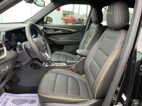 Used 2025 Chevrolet TrailBlazer ACTIV w/ Convenience Package image 16