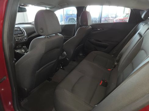 Used 2017 Chevrolet Malibu LT FWD image 21