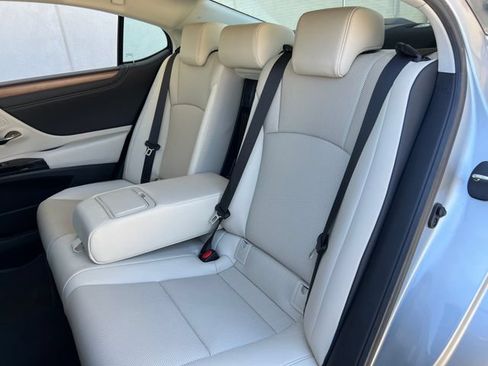 Used 2025 Lexus ES 350 w/ Premium Package FWD image 41