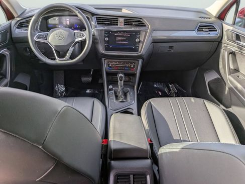 Used 2023 Volkswagen Tiguan SE FWD image 11