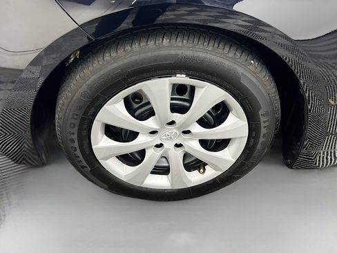 Used 2024 Toyota Corolla LE image 13