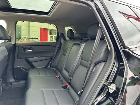 Certified 2023 Nissan Rogue SV w/ SV Premium B Package AWD/4WD image 14