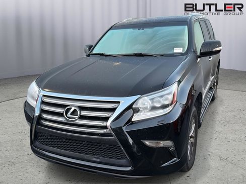 Used 2018 Lexus GX 460 Premium AWD/4WD image 2