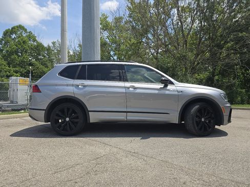 Used 2021 Volkswagen Tiguan SE R-Line AWD/4WD image 16