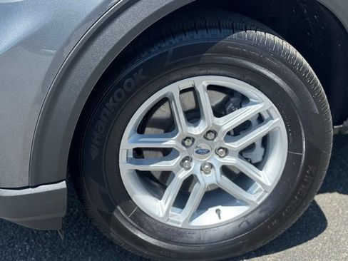 Used 2026 Ford Explorer Active AWD/4WD image 11