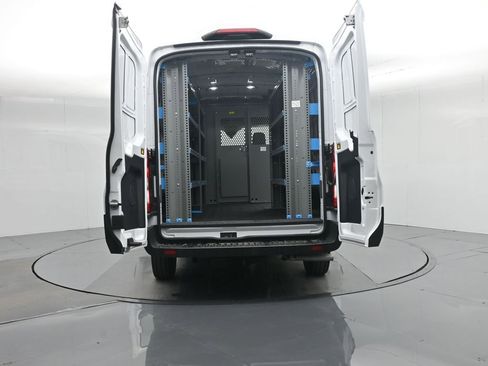 New 2025 Ford Transit 250 148 Medium Roof image 27