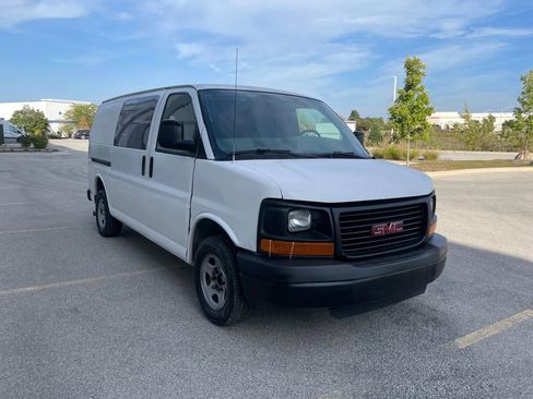 Used 2008 GMC Savana 1500 Van 3D image 3