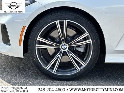 Used 2023 BMW 330i xDrive Sedan w/ Premium Package AWD/4WD image 11