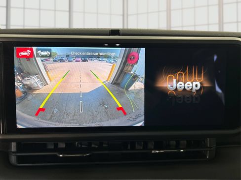 Used 2024 Jeep Wrangler Unlimited Rubicon w/ Capability Package AWD/4WD image 24
