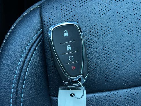 Used 2022 Chevrolet Bolt EUV Premier w/ Super Cruise Package image 29