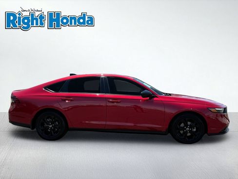 Used 2025 Honda Accord SE image 9