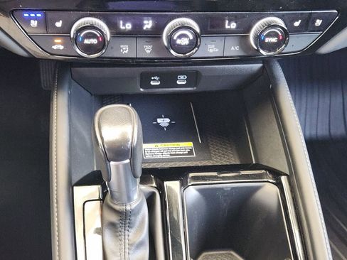 Used 2023 Honda Accord Touring image 18