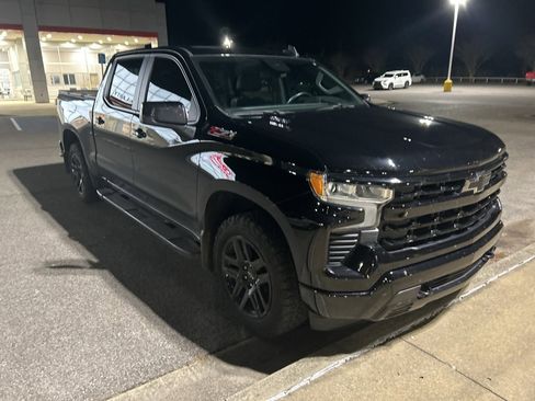 Used 2023 Chevrolet Silverado 1500 RST image 3
