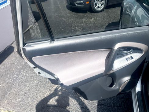 Used 2008 Toyota RAV4 4WD image 25