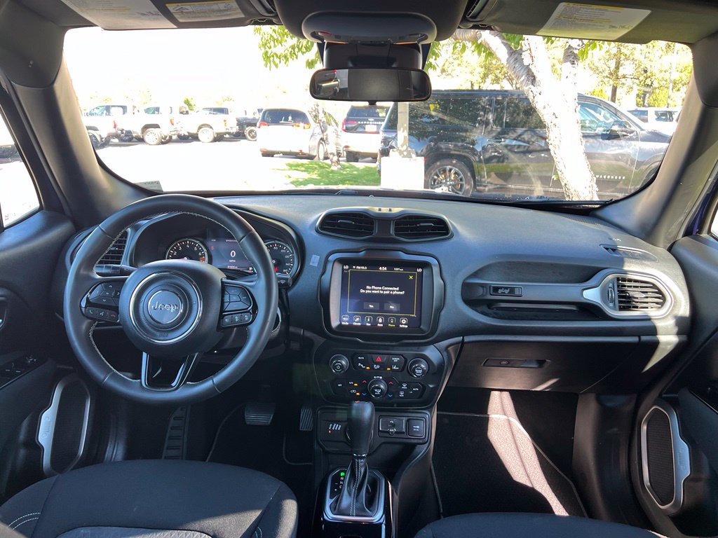 Used 2021 Jeep Renegade Latitude w/ Luxury Group II AWD/4WD image 20