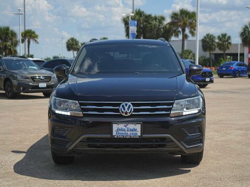 Used 2020 Volkswagen Tiguan SE w/ Panoramic Sunroof Package FWD image 6