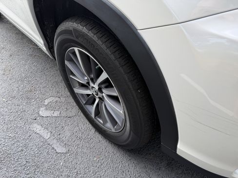 Used 2018 Toyota Highlander XLE FWD image 11