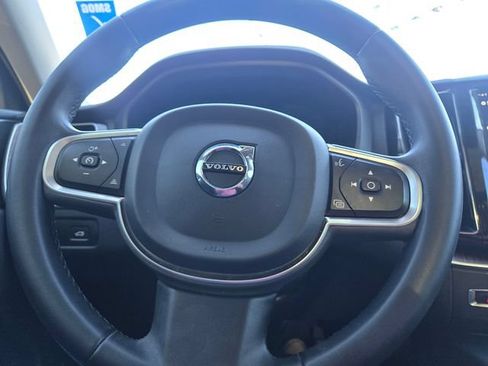 Used 2022 Volvo XC60 B5 Momentum AWD/4WD image 21