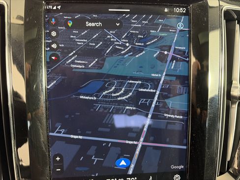 Used 2024 Volvo XC60 B5 Plus image 23