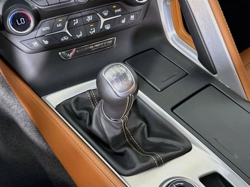 Used 2019 Chevrolet Corvette Stingray Convertible w/ 2LT Preferred Equipment Group RWD image 18