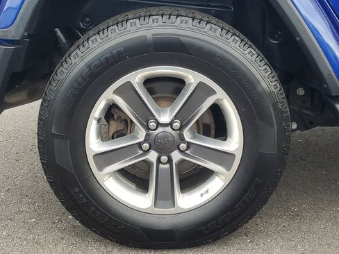 Used 2020 Jeep Wrangler Unlimited Sahara image 6