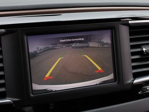 Used 2024 Chrysler Voyager LX image 26