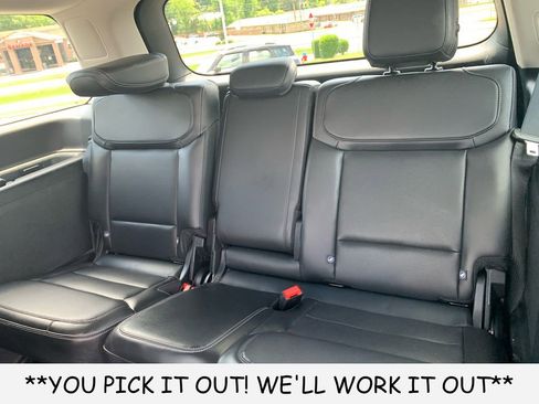 Used 2025 Ford Expedition Platinum AWD/4WD image 25