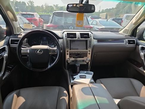 Used 2019 Lexus GX 460 Premium AWD/4WD image 7