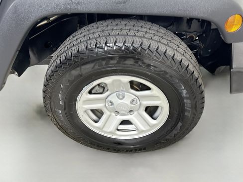 Used 2017 Jeep Wrangler Unlimited Sport w/ Connectivity Group image 31