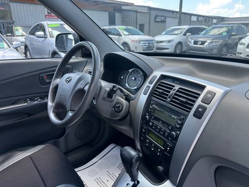 Used 2007 Hyundai Tucson SE FWD image 8