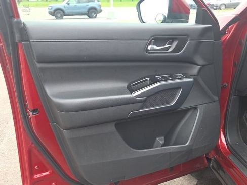Used 2023 Nissan Pathfinder SL w/ SL Premium Package AWD/4WD image 24