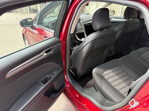 Certified 2019 Ford Fusion SE FWD image 27