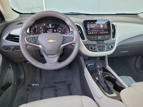 Used 2024 Chevrolet Malibu LT FWD image 19