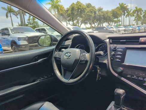 Used 2019 Toyota Camry SE FWD image 28