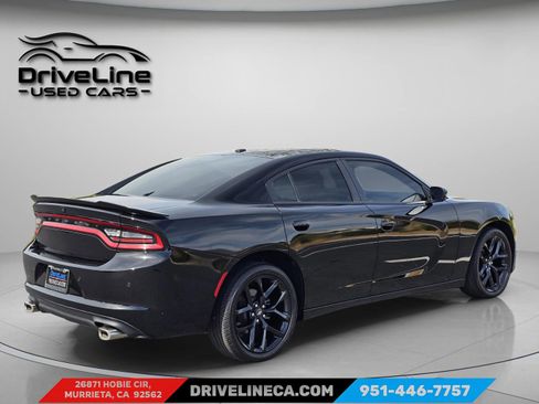 Used 2022 Dodge Charger SXT w/ Blacktop Package image 13
