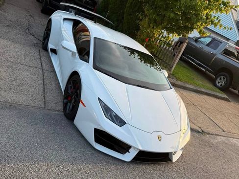Used 2018 Lamborghini Huracan LP 580-2 RWD image 3