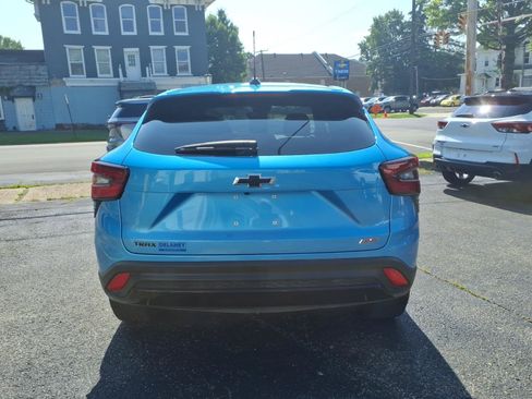 Certified 2025 Chevrolet Trax RS FWD image 6