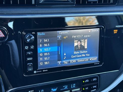 Used 2017 Toyota Corolla iM image 24