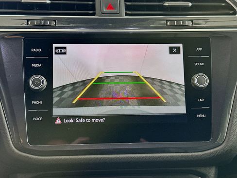 Used 2023 Volkswagen Tiguan SE image 21