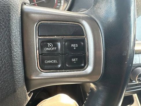 Used 2019 Dodge Journey Crossroad FWD image 18