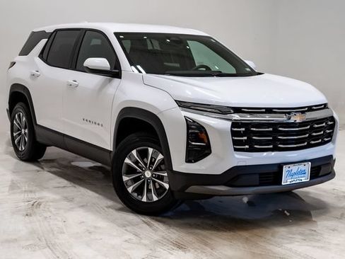 Used 2025 Chevrolet Equinox LT FWD image 7